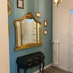 Aurora Flowers - Two And Free Parking Near Center And Train Station *