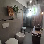 Апартаменты Aurora Flowers - Two And Free Parking Near Center And Train Station Модена