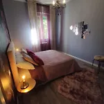 Aurora Flowers - Two And Free Parking Near Center And Train Station * Modena