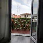 Apartamento Aurora Flowers - Two And Free Parking Near Center And Train Station *