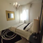 شقة Aurora Flowers - Two And Free Parking Near Center And Train Station *