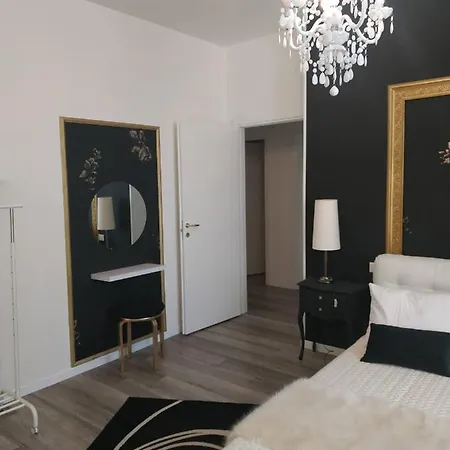 Apartman Aurora Flowers - Two And Free Parking Near Center And Train Station *