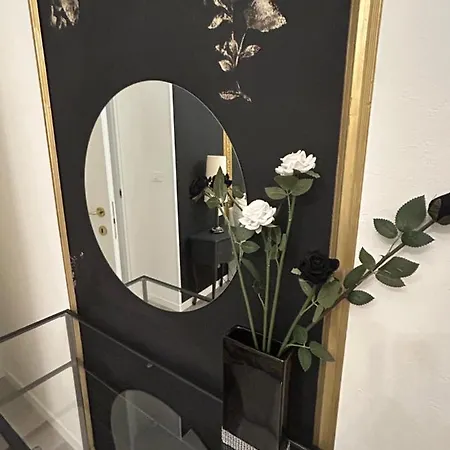 Aurora Flowers - Two And Free Parking Near Center And Train Station * מודנה
