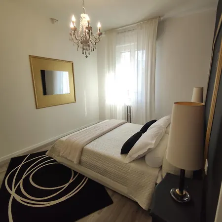 Lejlighed Aurora Flowers - Two And Free Parking Near Center And Train Station *