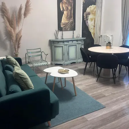 Апартаменты Aurora Flowers - Two And Free Parking Near Center And Train Station